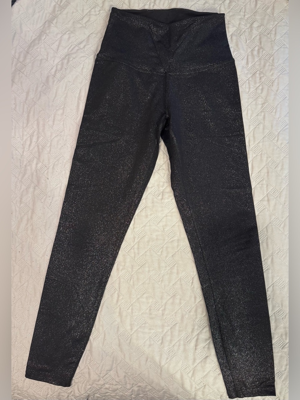 Beyond Yoga Twinkle High Waisted Midi Legging in Black/Silver Size Small